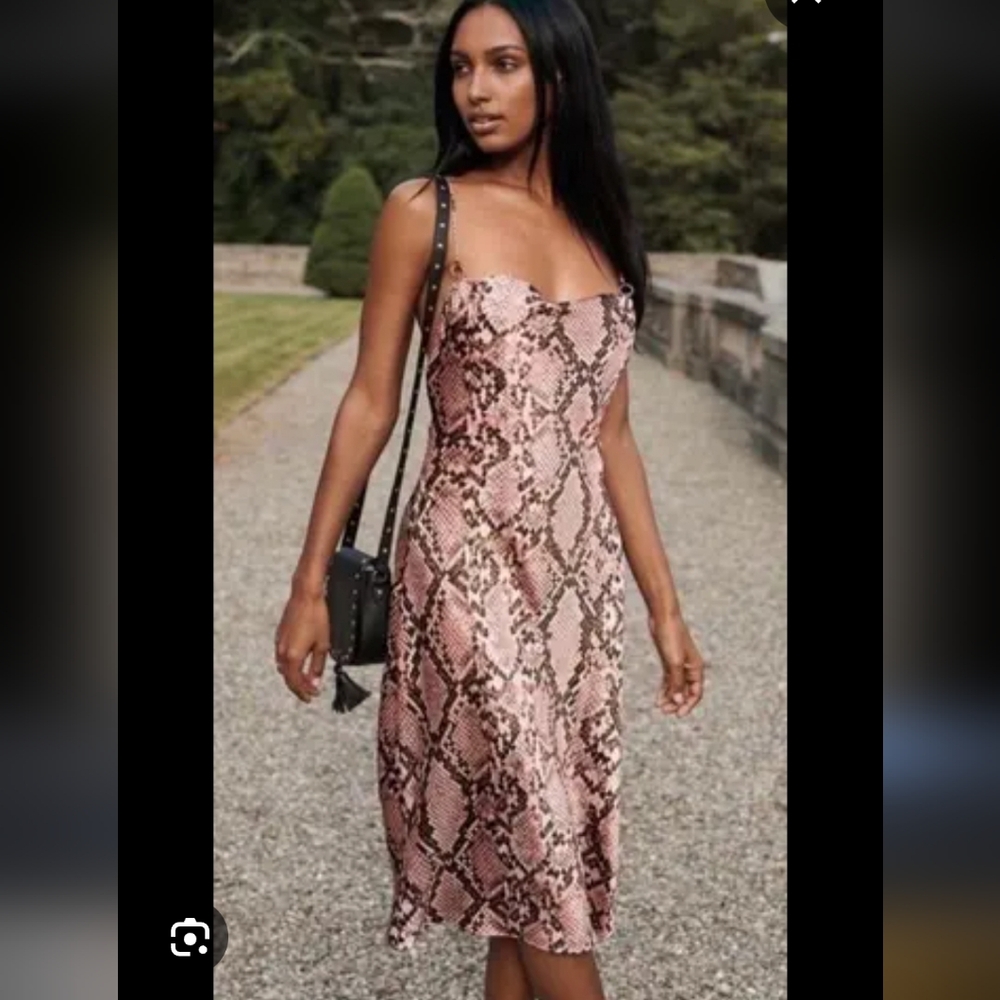 Victoria Secret Elegant Pink Snake Print Dress‎